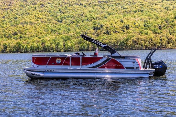 a small boat in a body of water