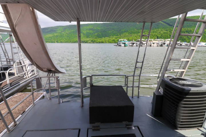 a group of lawn chairs sitting on top of a chair