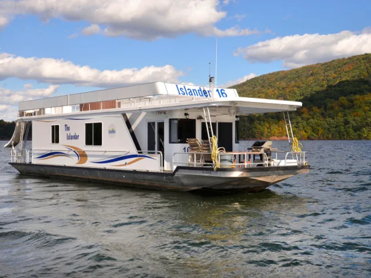 a small boat in a large body of water