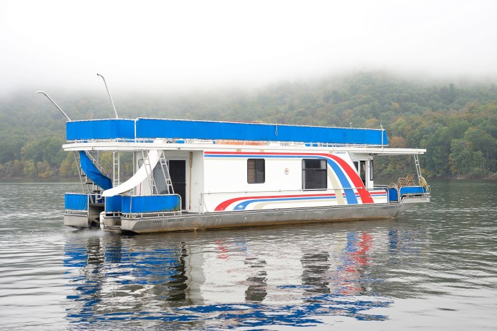a small boat in a body of water